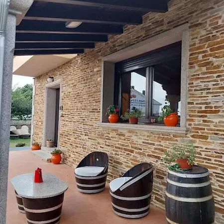 Vivienda Turistica Os Galegos En Palas De Rey Palas de Rei Exterior photo